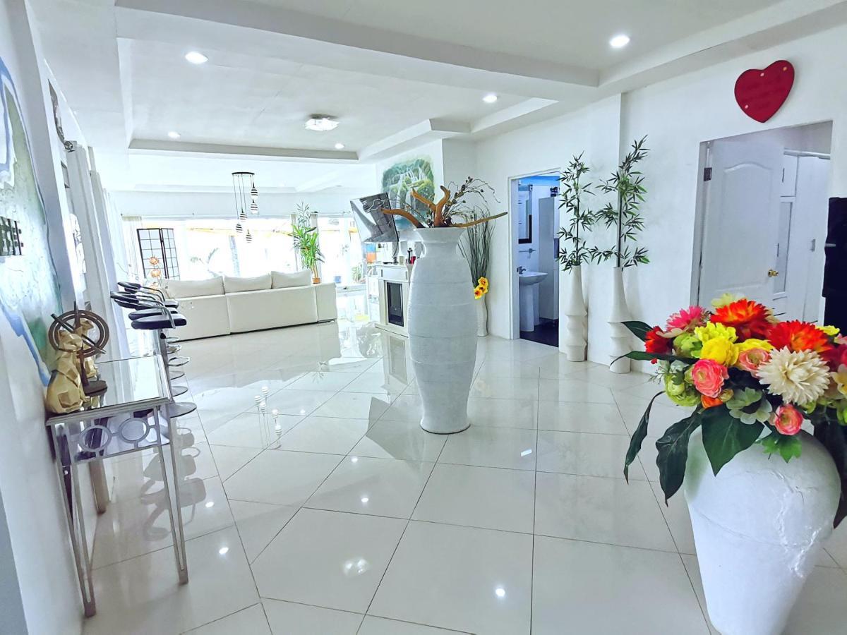 Beach Front White House Villa Maria  外观 照片